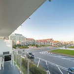 Appartement In Near Casino Square *